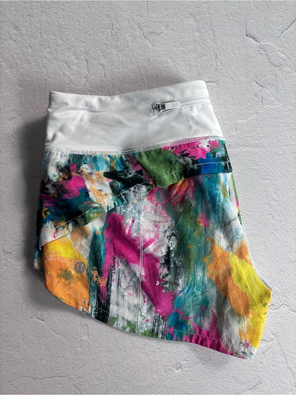 Lululemon Speed Up Low Rise Short 2.5” - Picture 2 of 3